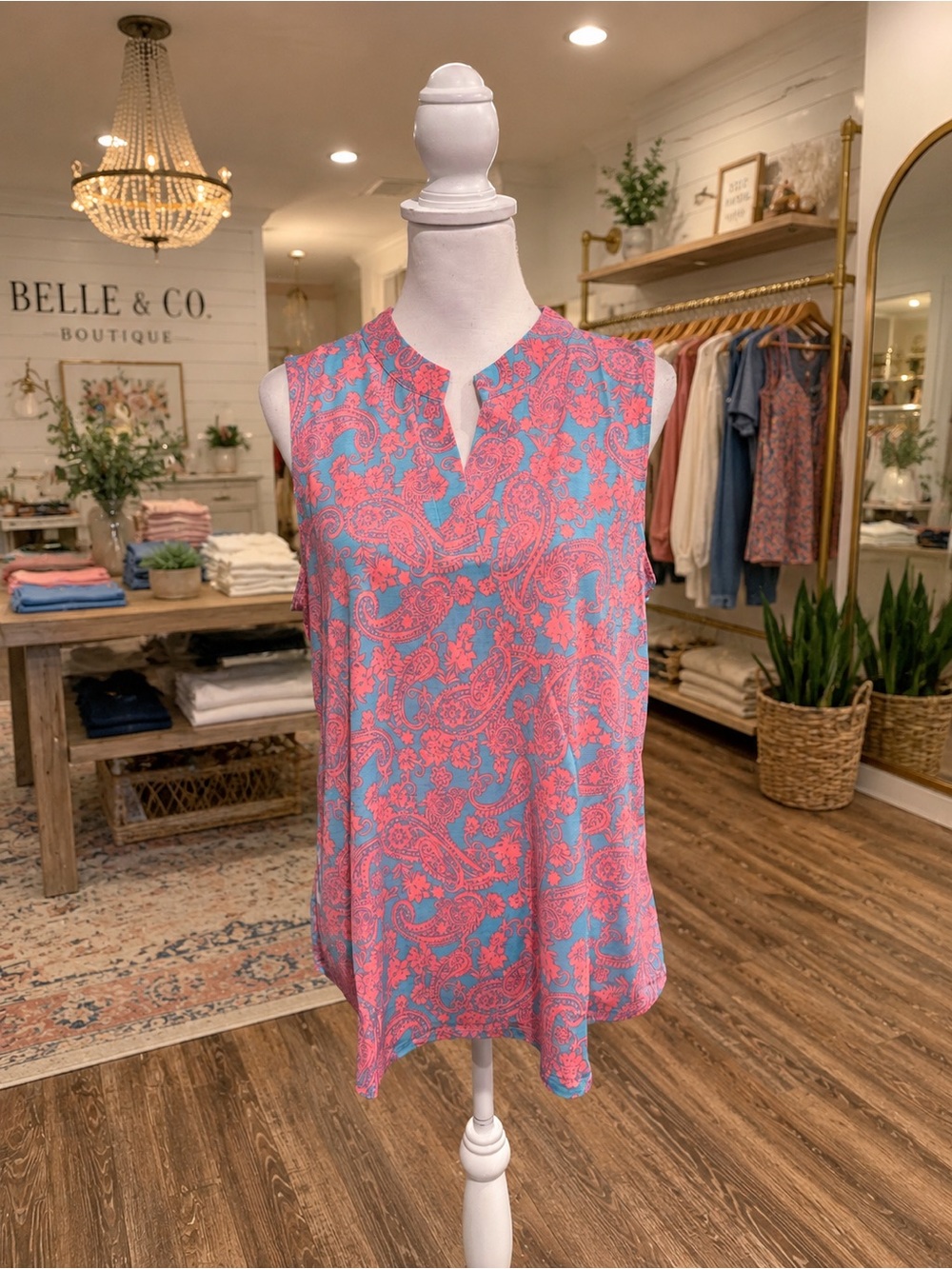 Dear Scarlett Pink Blue Paisley Sleeveless Stretch Tank Top NWT Size Large